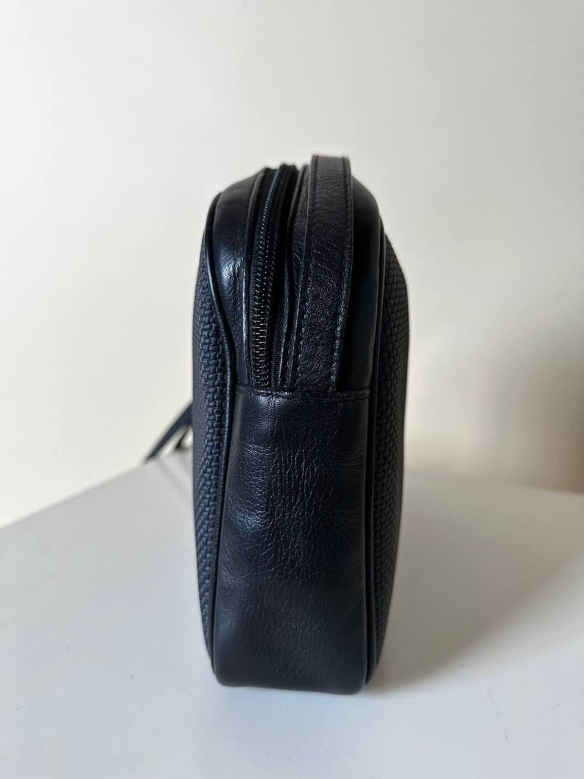 Borsa Bandoulière vintage Yves Saint Laurent in tessuto nero plastificato con riporti in pelle