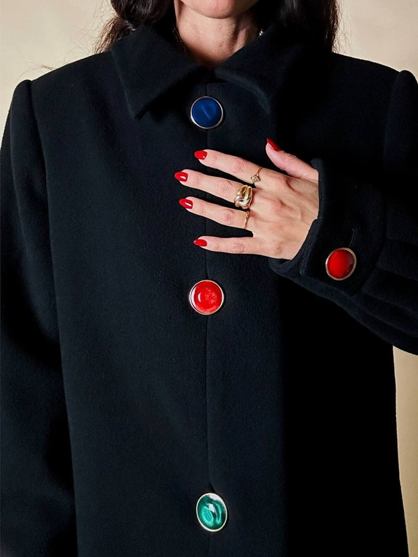 Cappotto nero con maxi bottoni gioiello multicolor “Yves Saint Laurent”