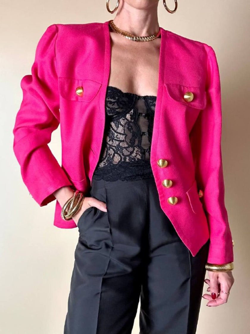 Blazer fucsia con bottoni gioiello dorati in metallo satinato “Yves Saint Laurent”