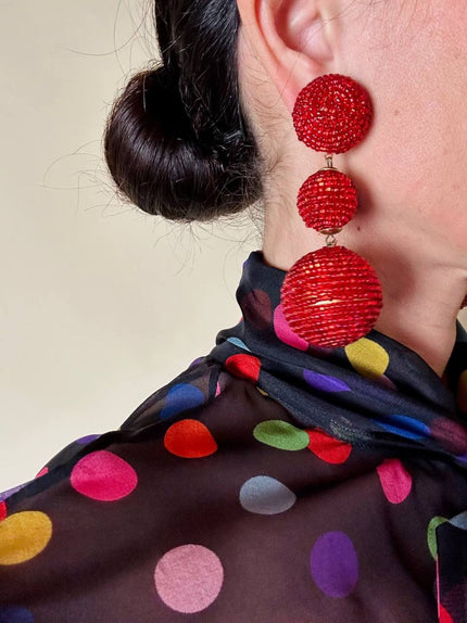 Maxi clip pendenti con sfere ricoperte di perline rosse