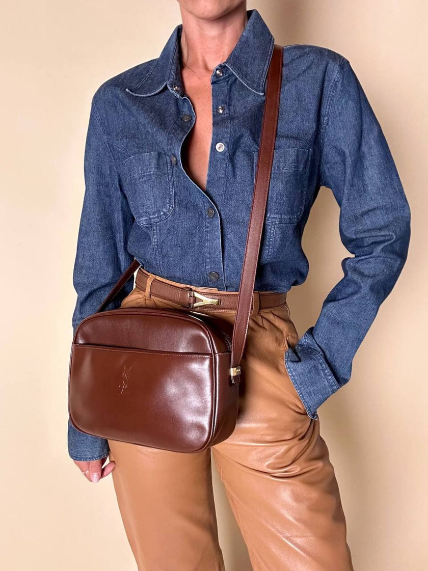 Borsa bandoulière Yves Saint Laurent in pelle marrone castagna con logo a caldo