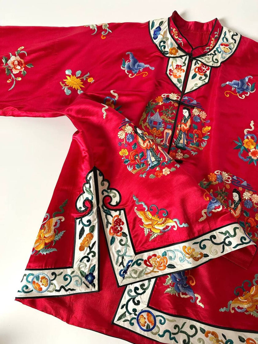 Giacca kimono vintage cinese in raso di seta rossa ricamata a mano