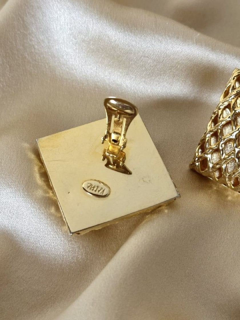 Maxi clip quadrate a gabbia oro “Kadria”