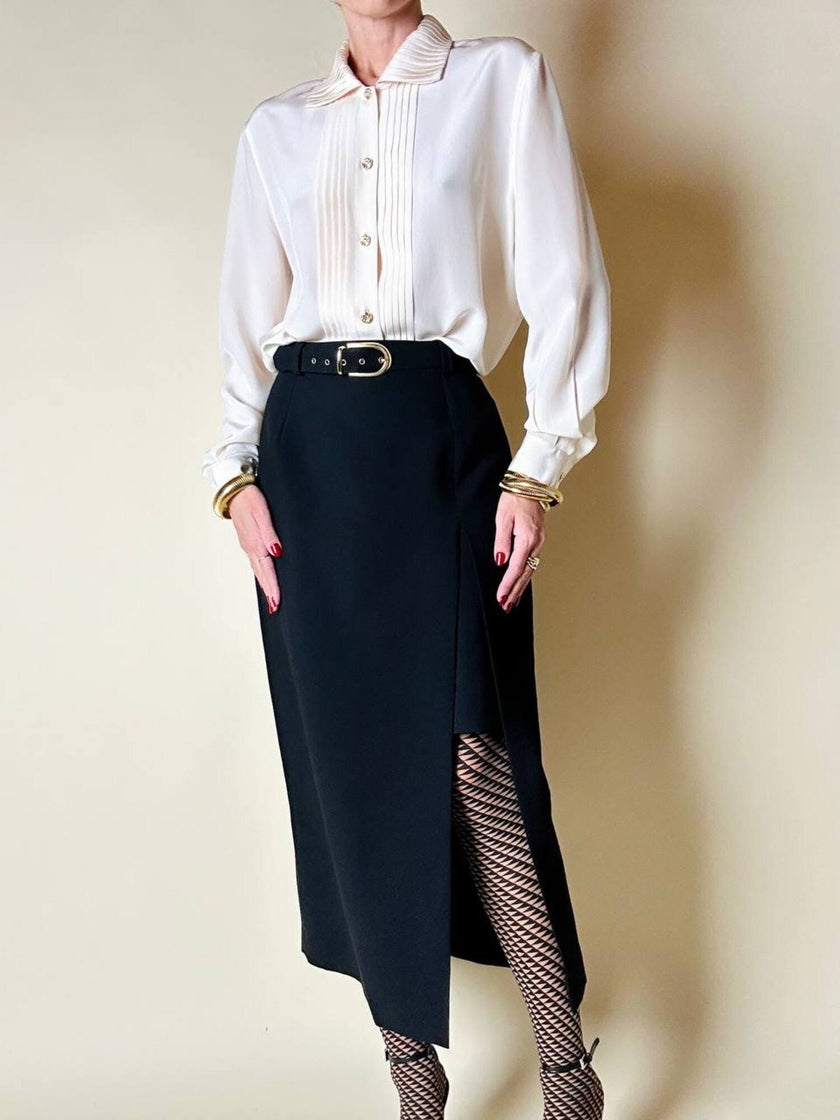 Camicia in seta avorio con dettagli plissé e bottoni gioiello “Mori Castello”