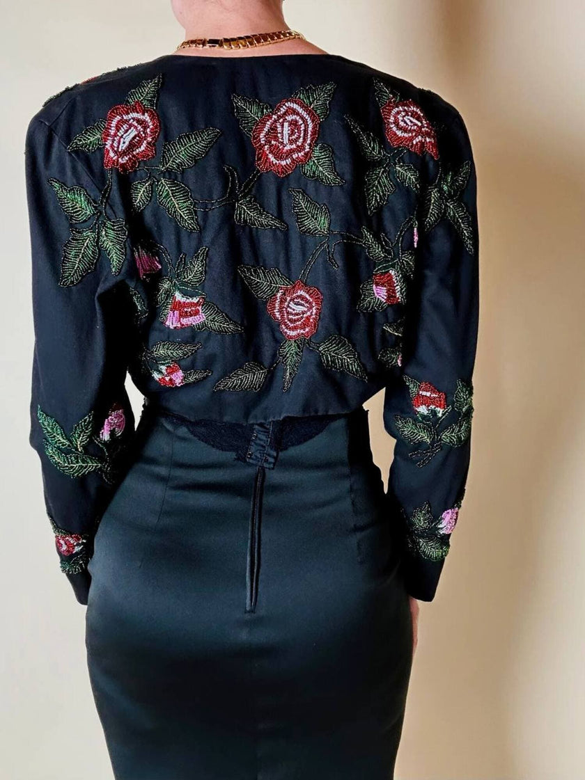 Bolero sartoriale in cotone nero con rose rosse ricamate in perline
