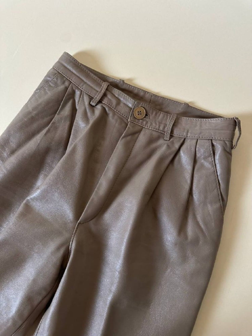 Pantalón de tiro alto de piel color crema “Grandinetti”