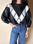 Blusa vintage in pelle nera e bianca patchwork con lavorazione crochet e maniche a pipistrello