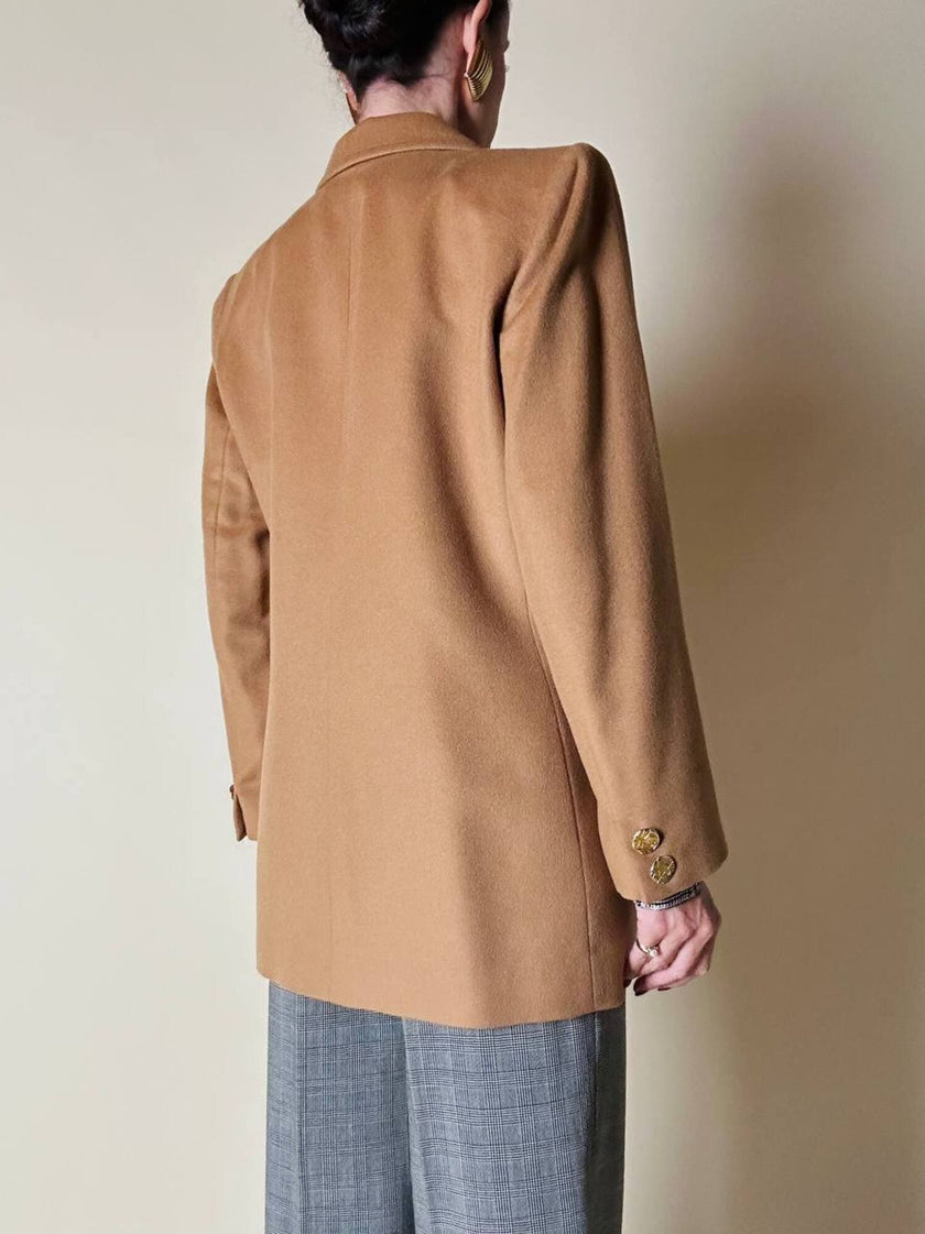 Blazer doppiopetto in lana color biscotto con bottoni dorati “Yves Saint Laurent”