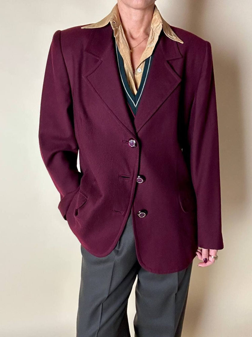 Blazer sartoriale in rasato di lana bordeaux con bottoni gioiello