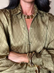 Camicia in seta jacquard verde oliva con motivo a losanghe