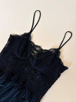 Slip dress nero in pizzo con coppe a balconcino “La Perla”