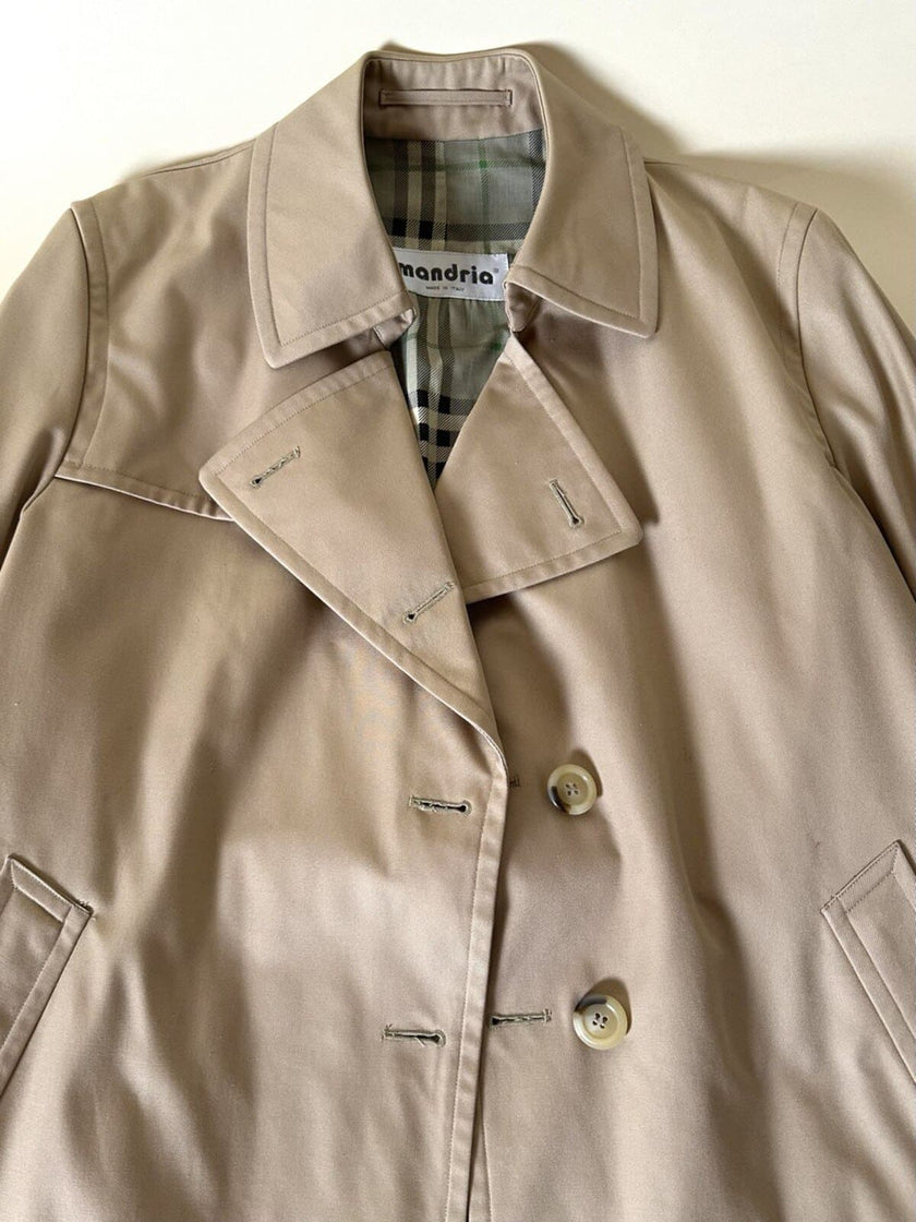Trench in gabardine color cammello con fodera check “Mandria”