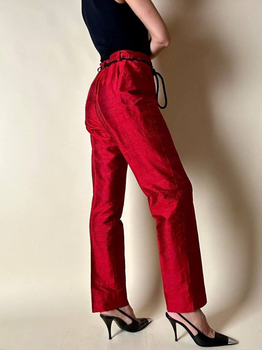 Tailleur pantalone rosso in shantung di seta grezza