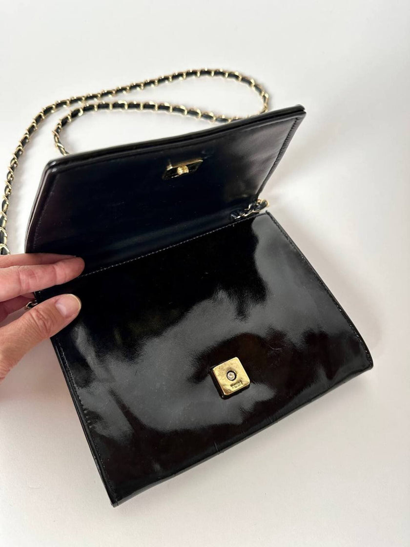 Borsa vintage Fendi con cuciture concentriche e tracolla in catena