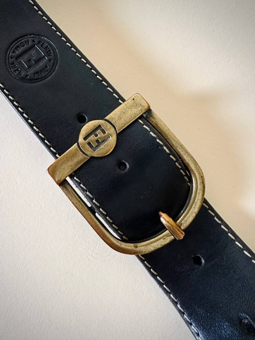 Cintura Fendi vintage in pelle testa di moro con loghi a caldo