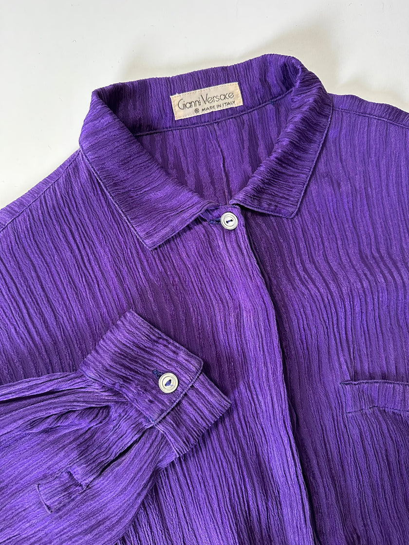 Camicia vintage Gianni Versace in seta goffrata viola con maxi tasca