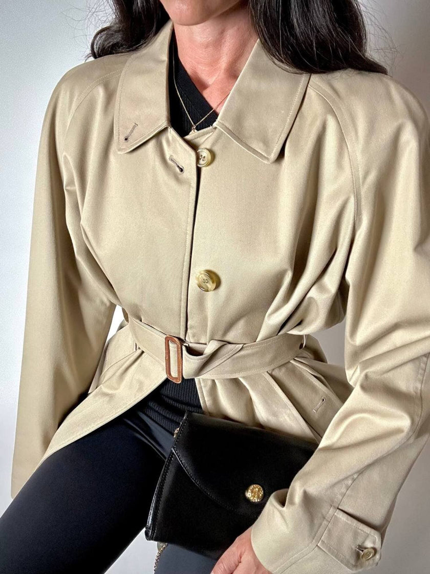 Vintage Burberry’s Trenchcoat aus beigem Gabardine mit passendem Gürtel und Check-Futter