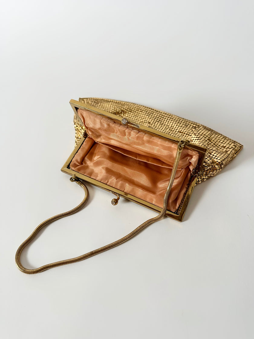 Mini bag vintage in maglia metallica dorata con chiusura gioiello