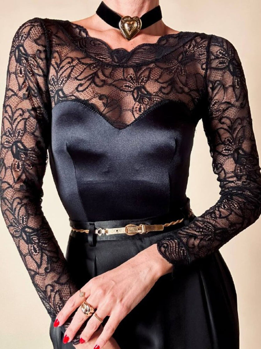 Body a manica lunga con scollo a cuore in lycra e pizzo nero “Faber”