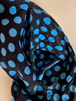 Abito in seta Ungaro Parallèle nero a pois celesti con fiocco laterale