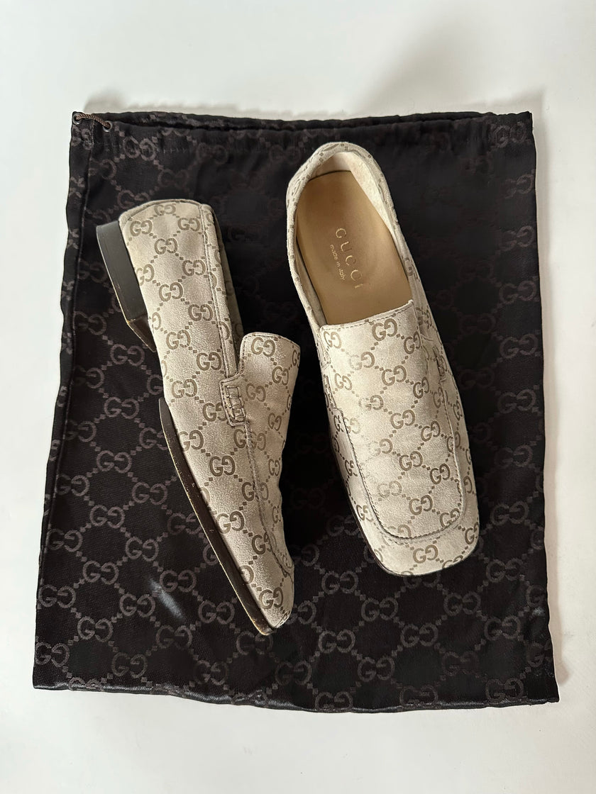 Mocassins Gucci vintage en daim avec motif monogramme GG