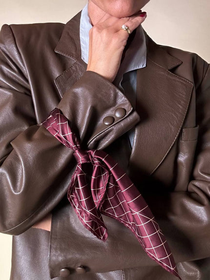 Mini foulard vintage Yves Saint Laurent bordeaux con loghi avorio