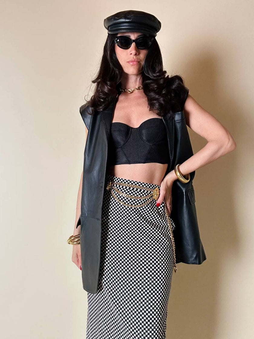 Gilet long en cuir noir « Doortwentyfive »