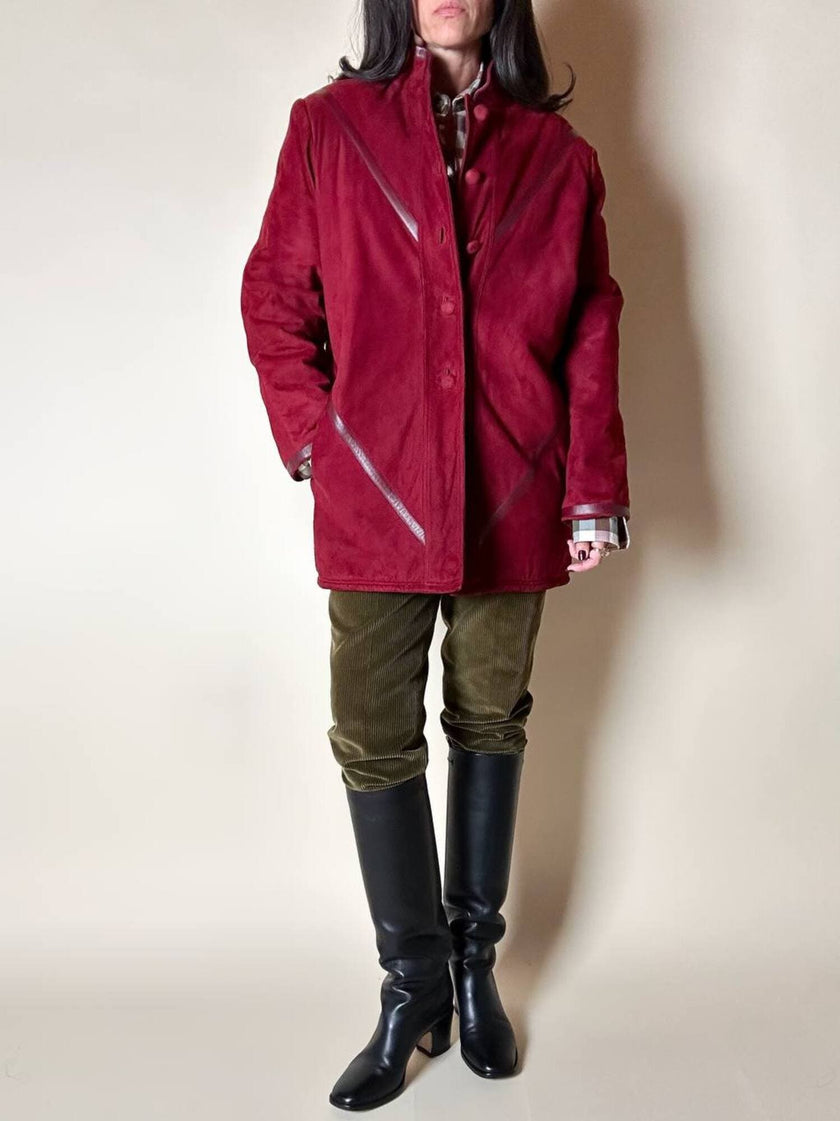Giacca in suede borgogna con riporti in pelle e con interno in lana mélange in tinta