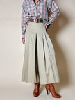 Falda/pantalón color arena con detalle plisado