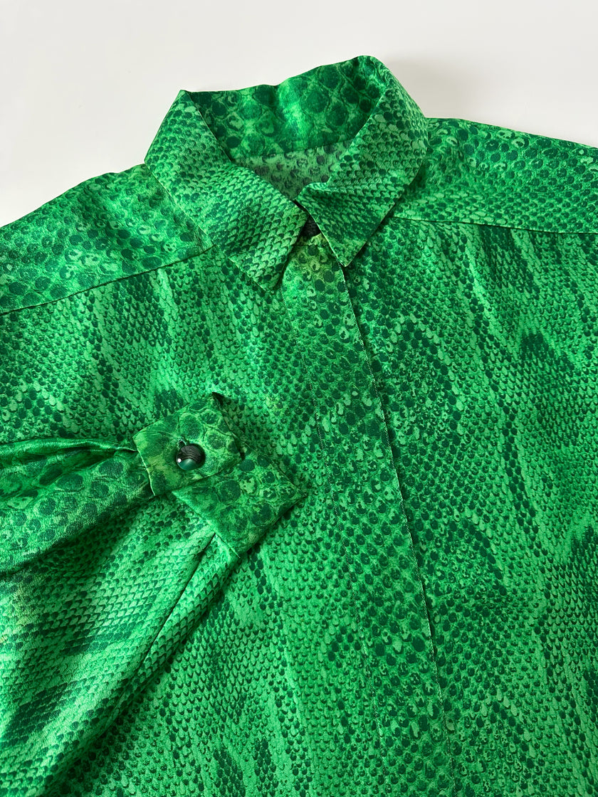 Camicia vintage sartoriale in raso di seta stampa pitone verde smeraldo