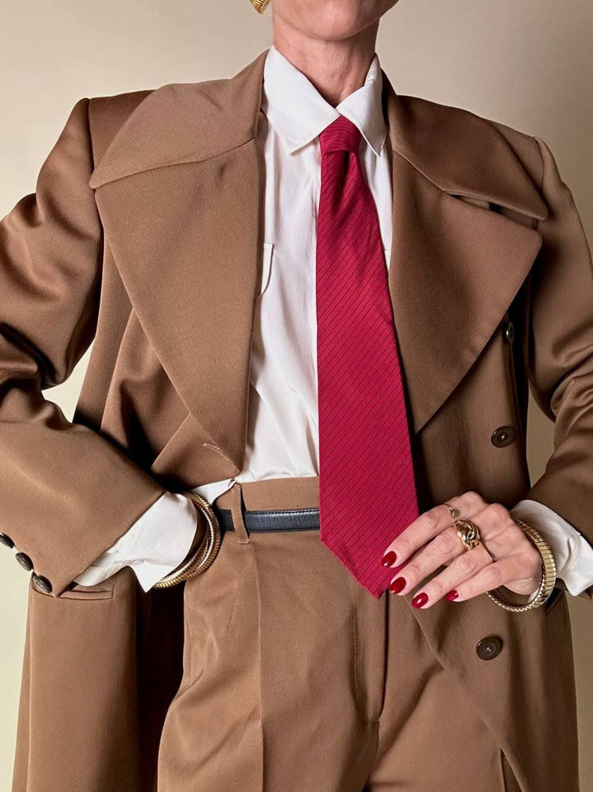 Tailleur giacca/pantalone in rasato di lana color caramello “Byblos”
