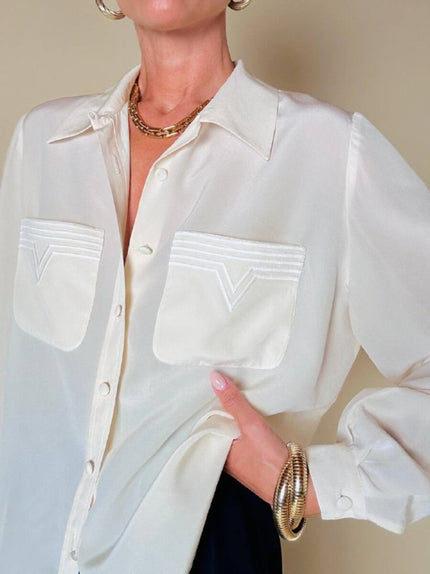 Camicia in seta avorio con tasche ricamate “Valentino Miss V”