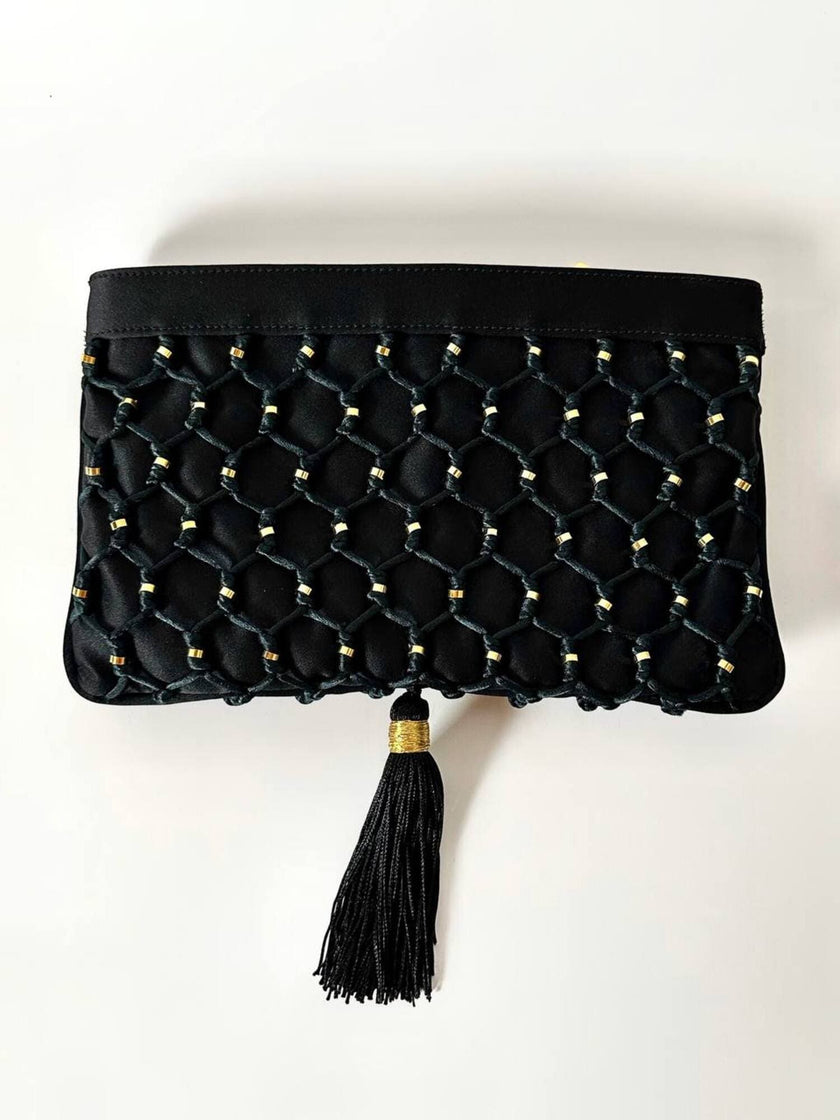 Pochette vintage Rodo in raso nero lavorato a rete con nappa couture e tracolla in catena
