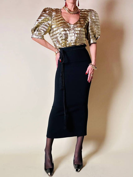Blusa in lamè goffrato oro con maniche a palloncino e bottoni gioiello