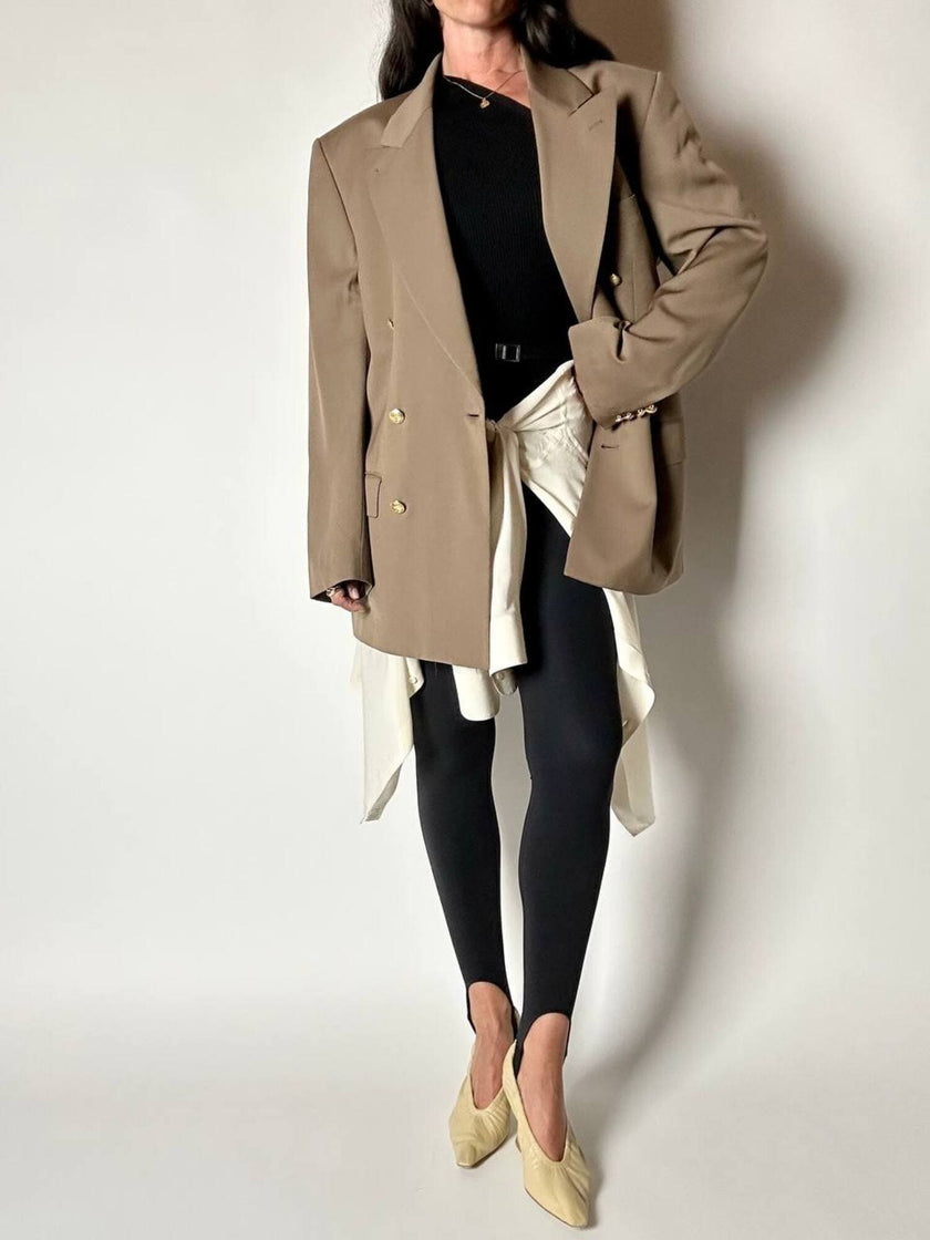 Blazer vintage Yves Saint Laurent in lana cachi doppiopetto con bottoni logati oro