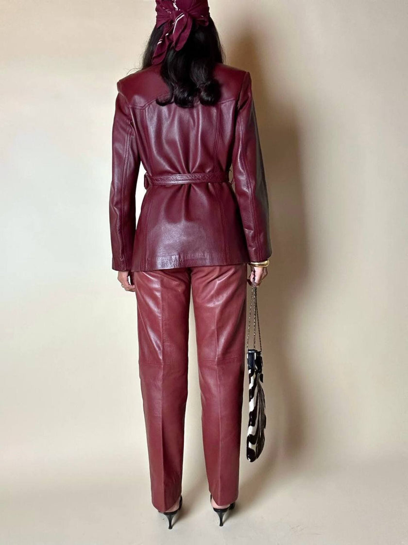 Giacca in pelle bordeaux con cintura in vita Tradition Of Quality Trade Mark Fashion Style