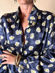 Camicia in raso di seta Jaquard blu notte fantasia margherite