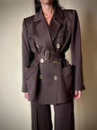 Blazer doppiopetto in lana color cioccolato “Yves Saint Laurent” con pantalone abbinato