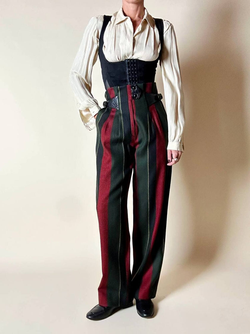 Pantalone a vita alta in lana jacquard a righe verticali con cinturini in pelle nera
