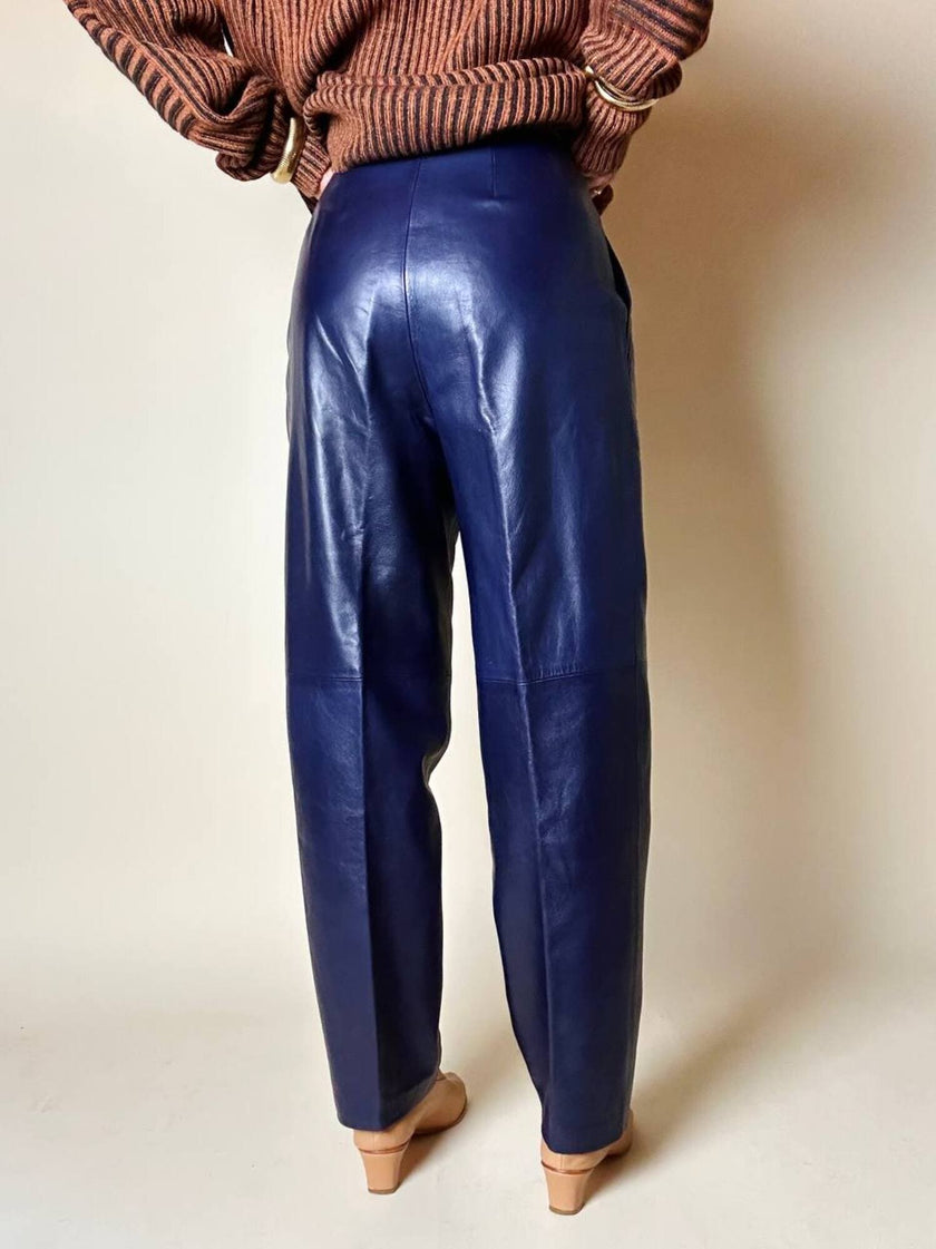 Pantalones Loewe de talle alto en napa color arándano con botón con logo