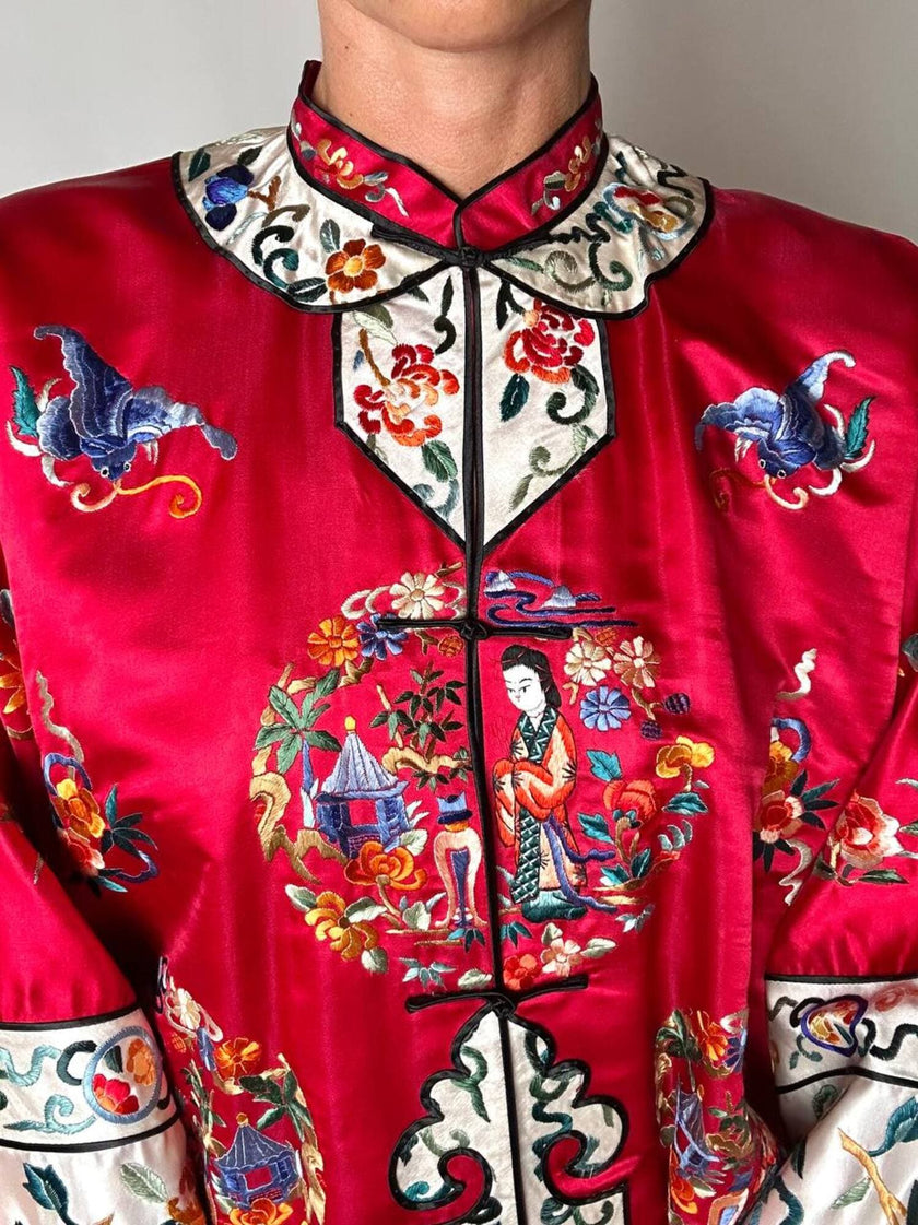Giacca kimono vintage cinese in raso di seta rossa ricamata a mano