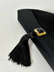 Pochette vintage Guy Laroche forma a ventaglio in raso nero con nappa couture