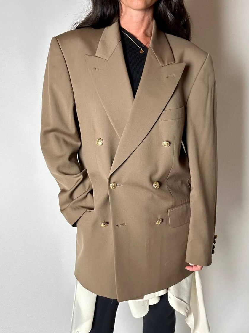Blazer vintage Yves Saint Laurent in lana cachi doppiopetto con bottoni logati oro
