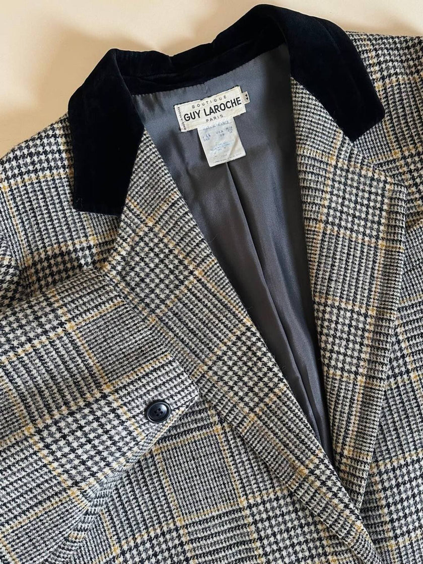 Blazer Guy Laroche in lana Principe di Galles con colletto in velluto nero