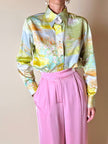 Camicia con fantasia bucolica in tonalità pastello 