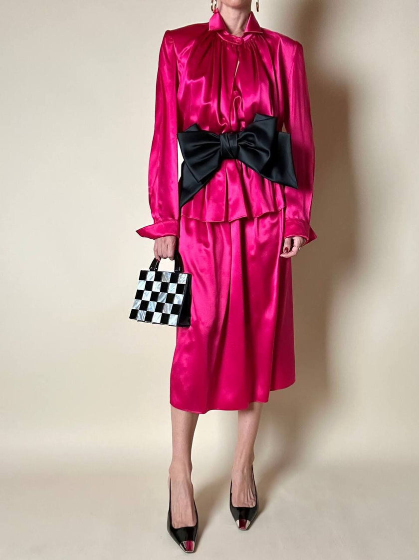 Abito longuette in raso di seta fucsia “Mulberry”