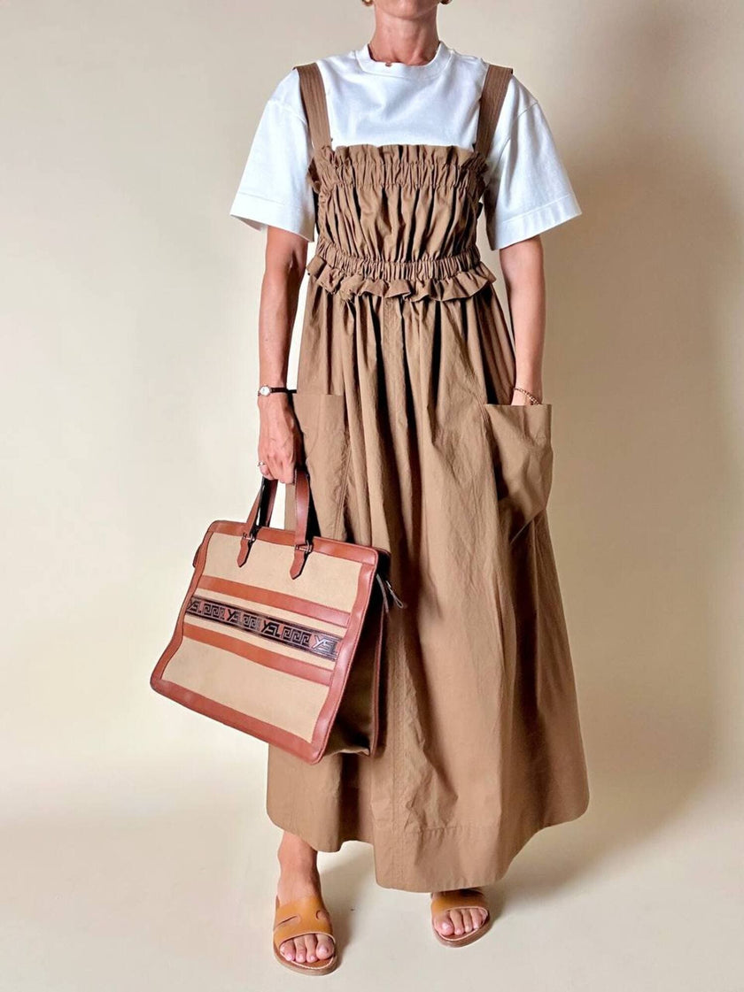 Abito lungo Meimeij in cotone color cammello scuro con motivo arriccio e maxi tasche