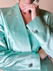 Tailleur giacca e gonna in shantung di seta acqua marina con bottoni gioiello “Escada”