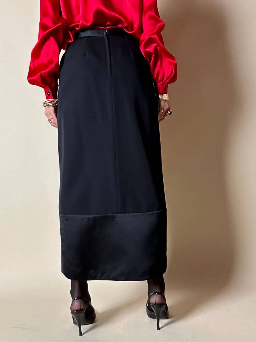 Gonna tulip nera in rasato di lana con riporti in raso “Guy Laroche”
