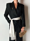 Blazer vintage Episode in shantung di seta nera con bottoni in passamaneria